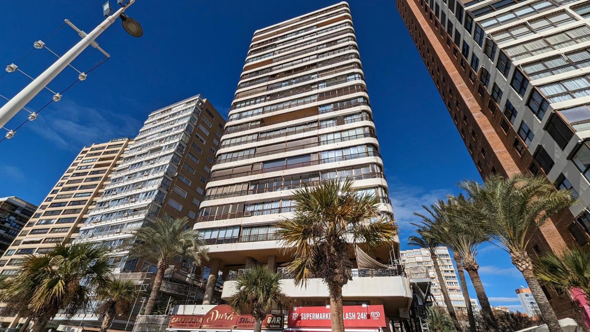 Las Arenas Sea Front Apartments Benidorm Esterno foto