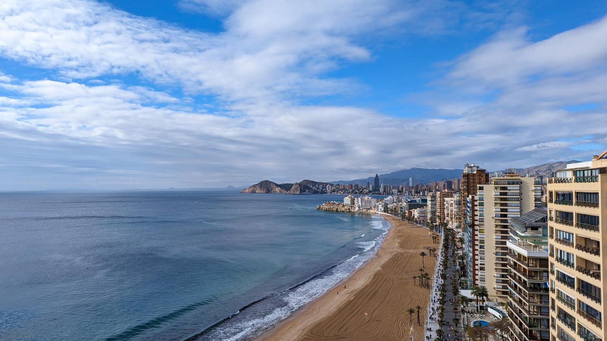 Las Arenas Sea Front Apartments Benidorm Esterno foto