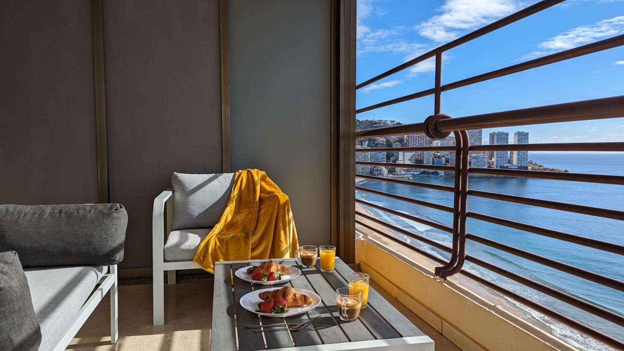 Las Arenas Sea Front Apartments Benidorm Esterno foto
