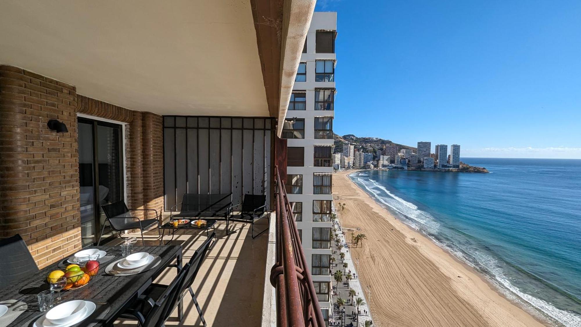Las Arenas Sea Front Apartments Benidorm Esterno foto