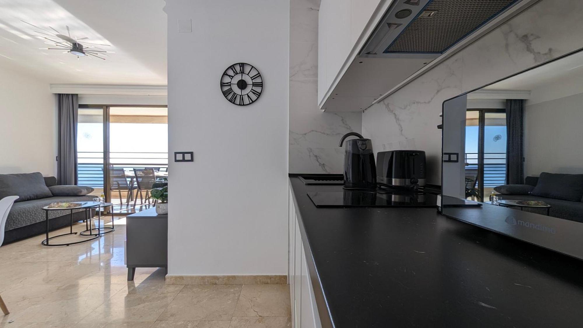 Las Arenas Sea Front Apartments Benidorm Esterno foto