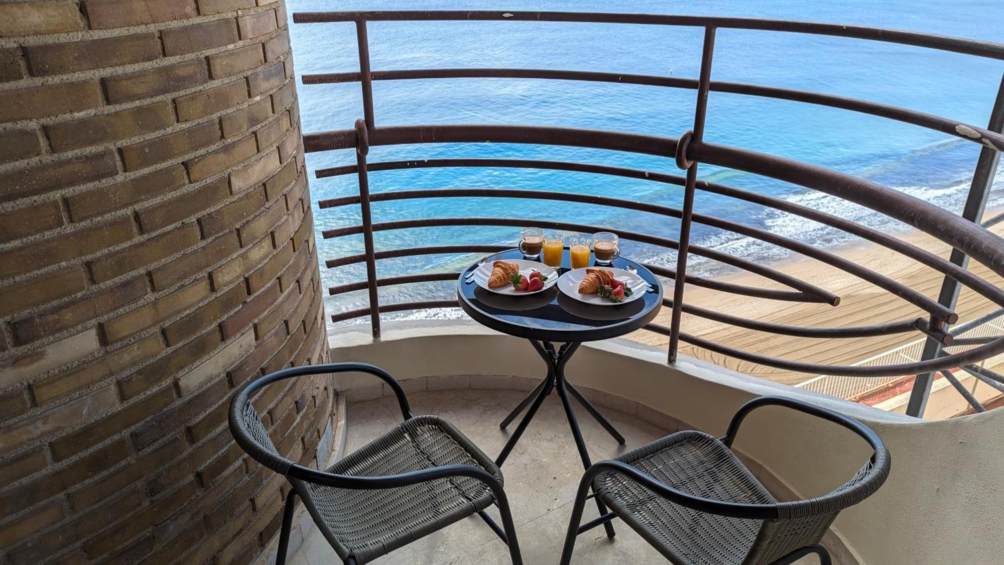 Las Arenas Sea Front Apartments Benidorm Esterno foto